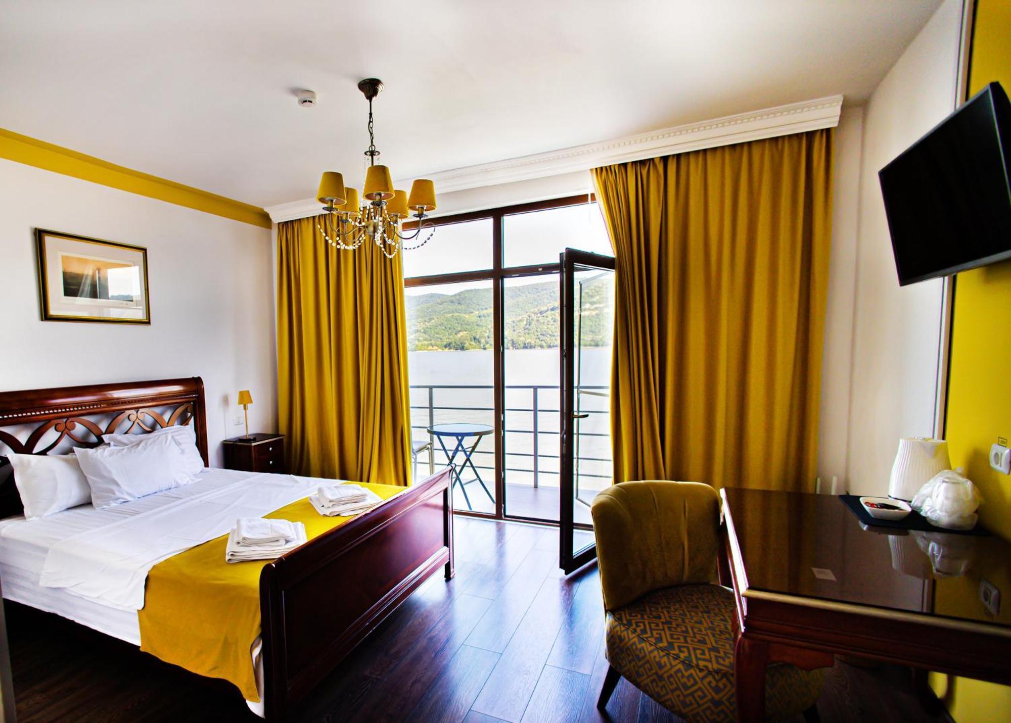 Riviera 990 - Resort & Restaurant Ieşelniţa المظهر الخارجي الصورة